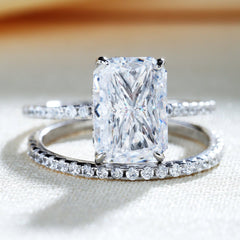 Gorgeous 3.5 Carat Radiant Cut Ring Set
