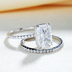 Gorgeous 3.5 Carat Radiant Cut Ring Set