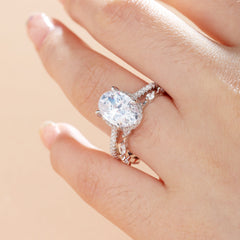 Attractive Oval Cut Wedding Ring Set