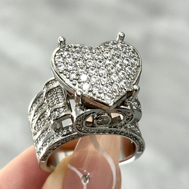 Hand-set silver heart-shaped ring